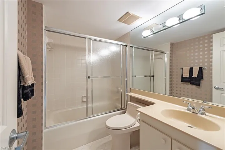 4251  Gulf Shore N BLVD, Naples, FL 34103