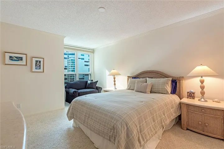 4251  Gulf Shore N BLVD, Naples, FL 34103