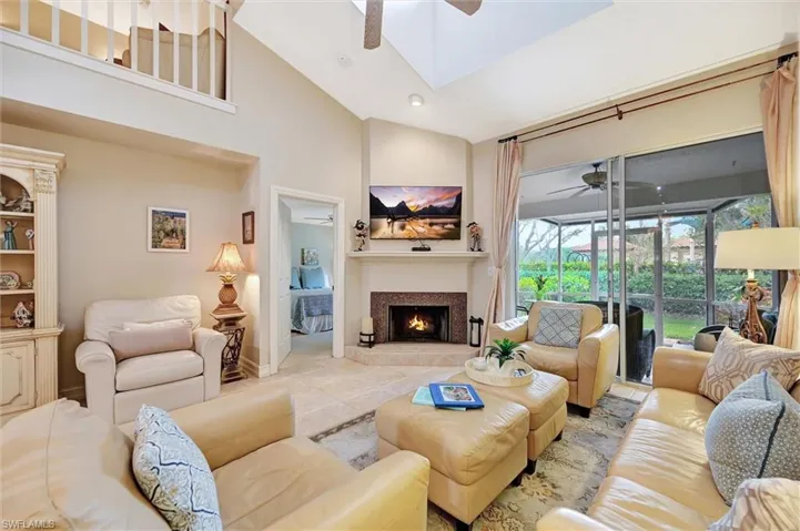 Loft above, Sliders to Sun Room
