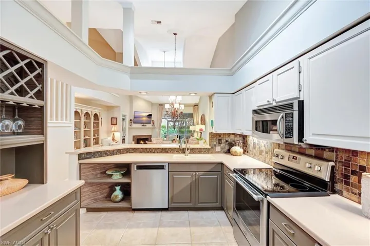 1744  San Bernadino  WAY, Naples, FL 34109