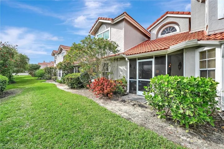 1744  San Bernadino  WAY, Naples, FL 34109