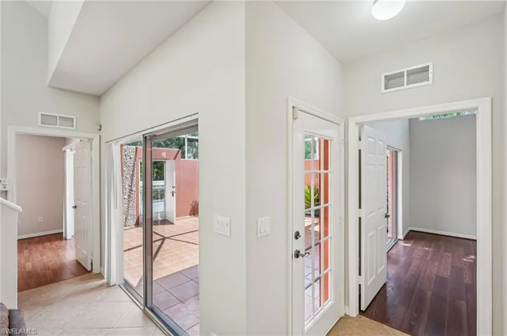 4337 Covey Cir 9c, Naples, Florida 34109