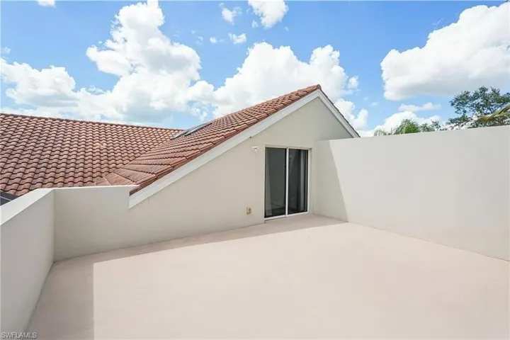4337 Covey Cir 9c, Naples, Florida 34109