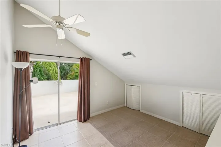 4337 Covey Cir 9c, Naples, Florida 34109