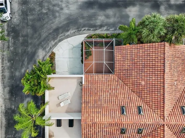 4337 Covey Cir 9c, Naples, Florida 34109