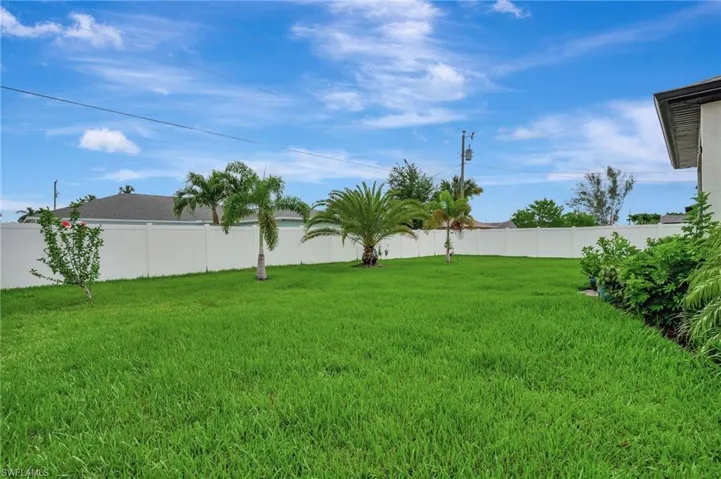 147 SE 30th  ST, Cape Coral, FL 33904