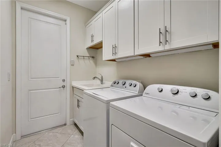 147 SE 30th  ST, Cape Coral, FL 33904
