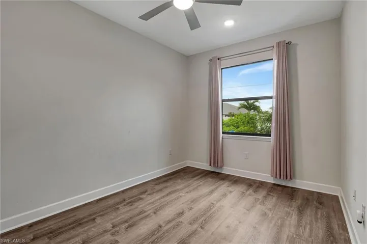 147 SE 30th  ST, Cape Coral, FL 33904