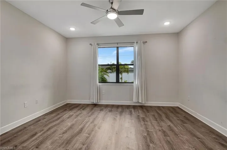 147 SE 30th  ST, Cape Coral, FL 33904