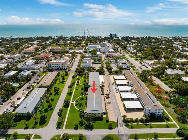 473  12th S AVE, Naples, FL 34102