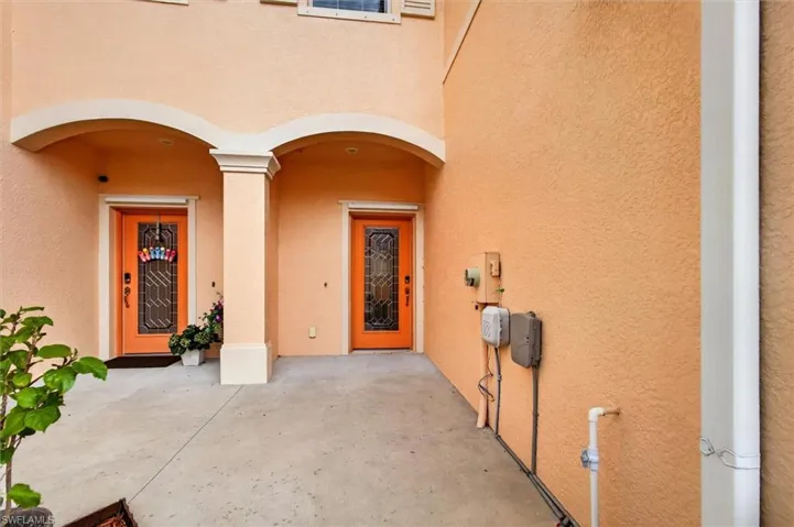 10285 Via Colomba Cir, Fort Myers, Florida 33966