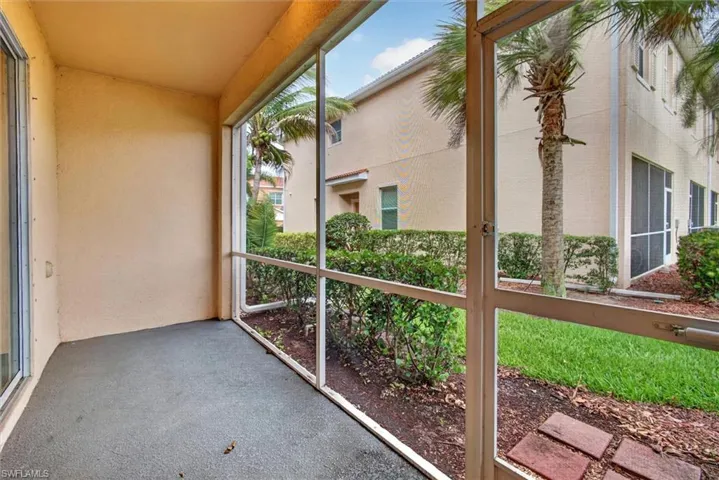10285 Via Colomba Cir, Fort Myers, Florida 33966