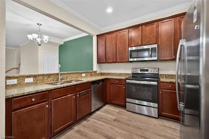 10285 Via Colomba Cir, Fort Myers, Florida 33966