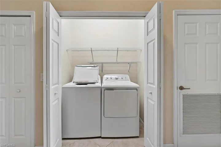 10285 Via Colomba Cir, Fort Myers, Florida 33966