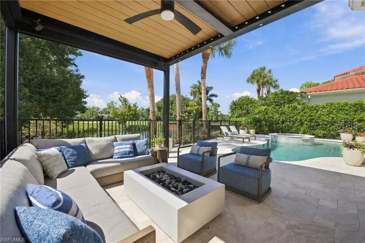 2614 L Ermitage Ln, Naples, Florida 34105