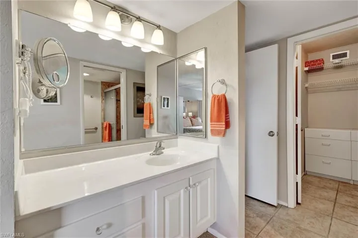 4586 Trawler Ct 304, Fort Myers, Florida 33919
