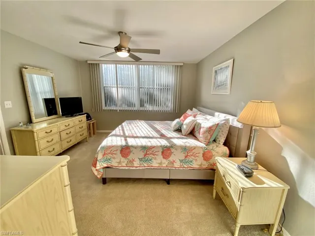 290  Naples Cove  DR, Naples, FL 34110