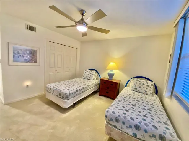 290  Naples Cove  DR, Naples, FL 34110