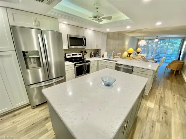 290  Naples Cove  DR, Naples, FL 34110