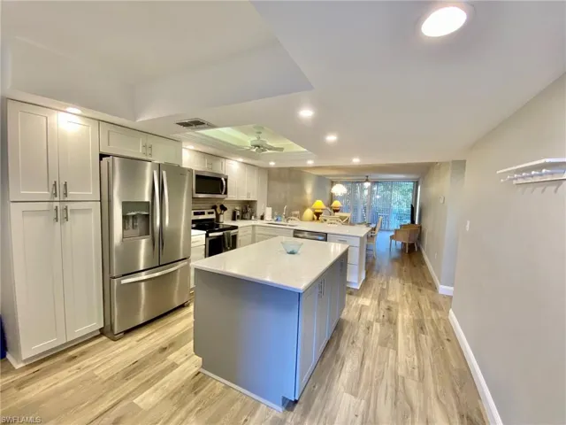 290  Naples Cove  DR, Naples, FL 34110