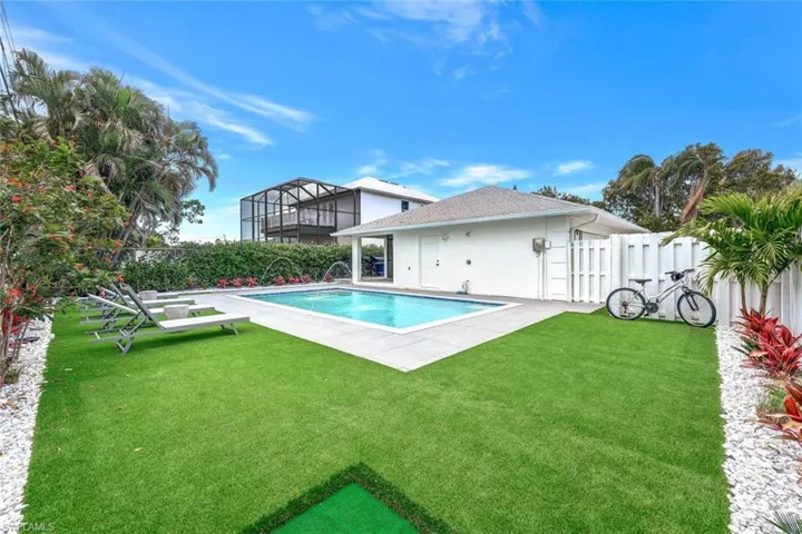 596 105th Ave N, Naples, Florida 34108