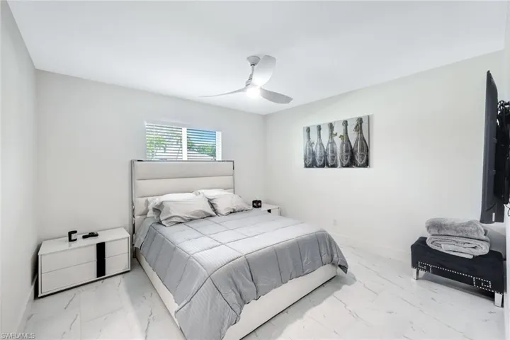 596 105th Ave N, Naples, Florida 34108