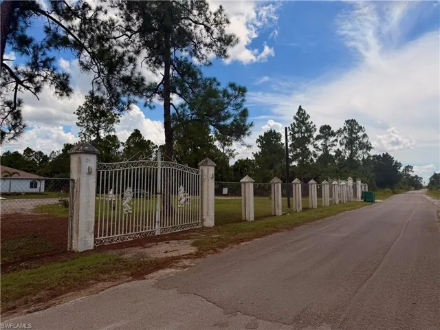 1510 Dove Tree St, Naples, Florida 34117