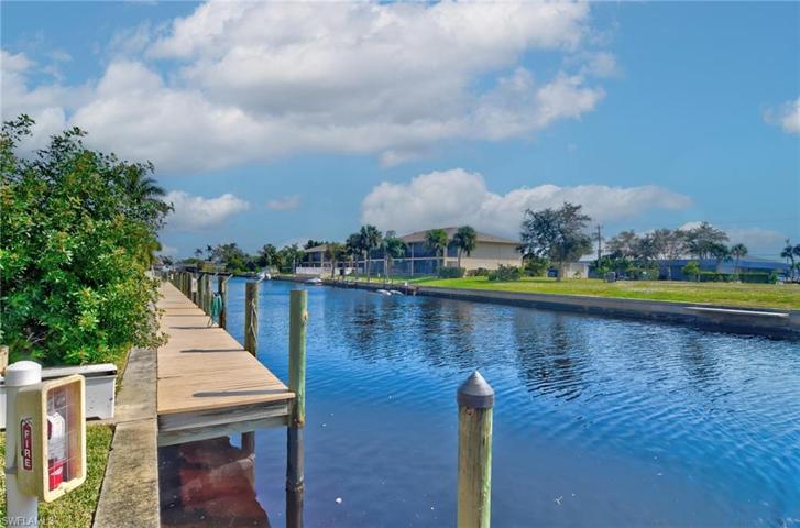 Wide Canal 15 Minutes to the Calossahatchee