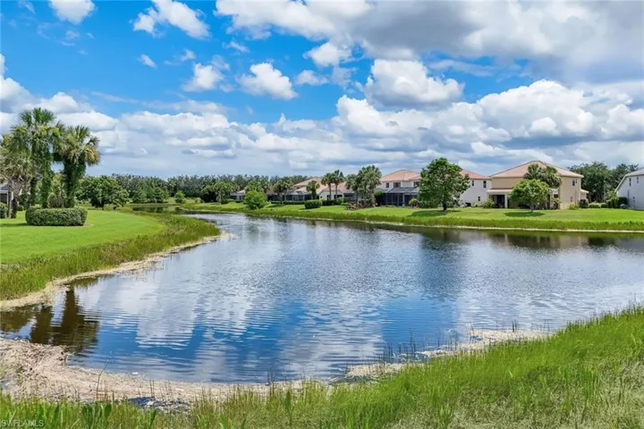 2010 Fairmont Ln, Naples, Florida 34120