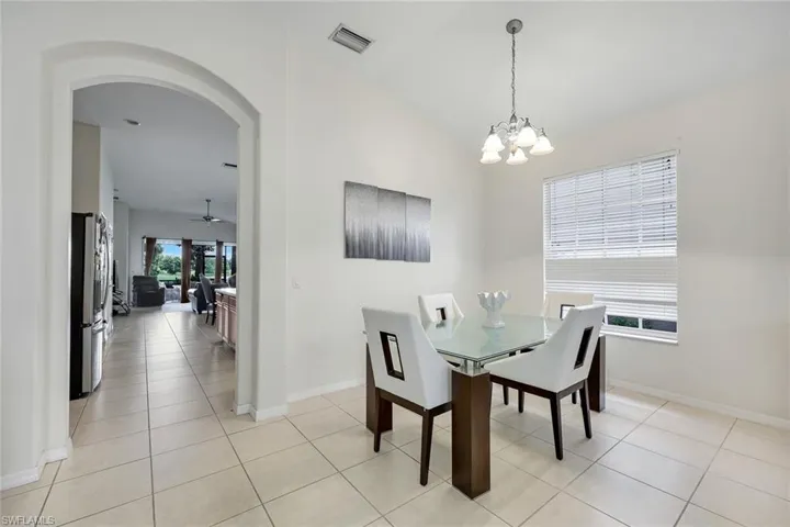 2010 Fairmont Ln, Naples, Florida 34120