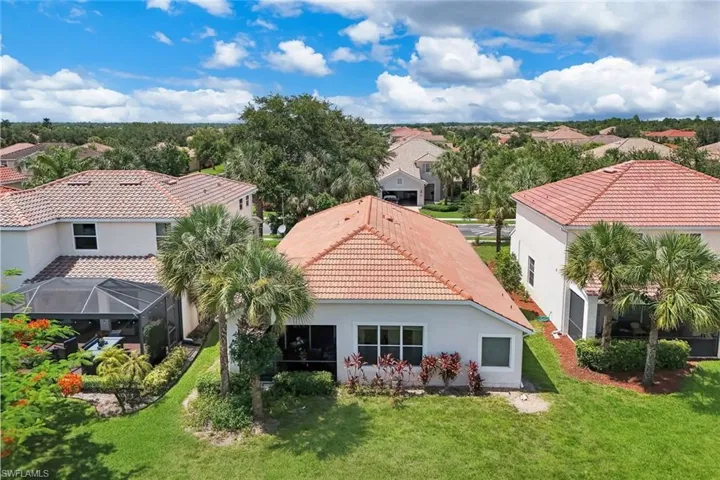 2010 Fairmont Ln, Naples, Florida 34120