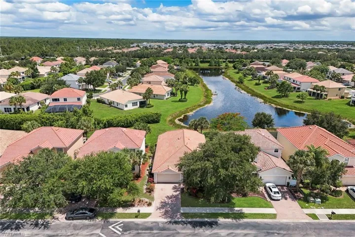 2010 Fairmont Ln, Naples, Florida 34120