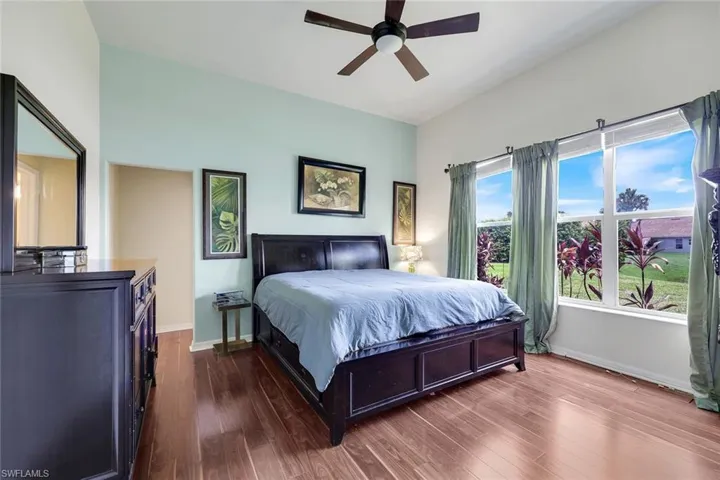 2010 Fairmont Ln, Naples, Florida 34120
