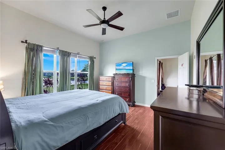 2010 Fairmont Ln, Naples, Florida 34120