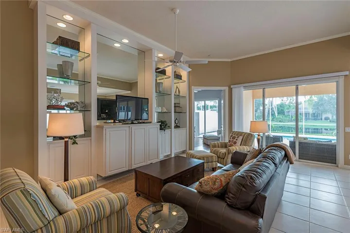 5032  Jarvis  LN, Naples, FL 34119