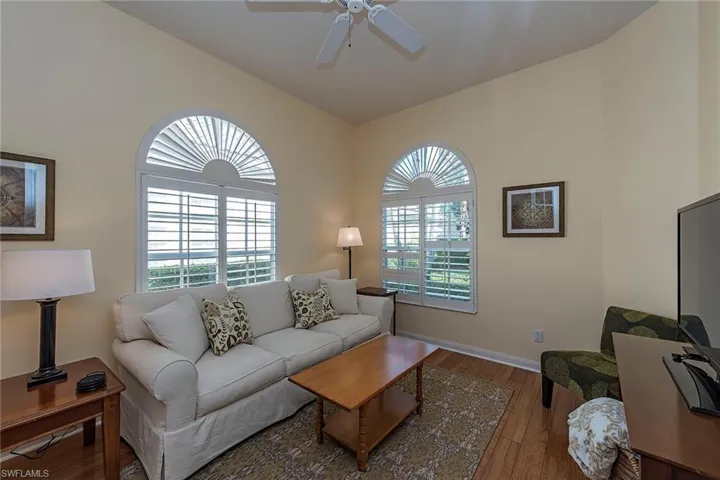 5032  Jarvis  LN, Naples, FL 34119