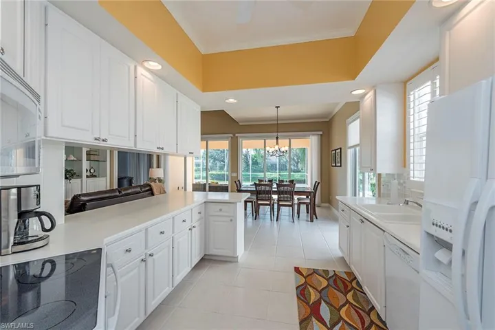 5032  Jarvis  LN, Naples, FL 34119