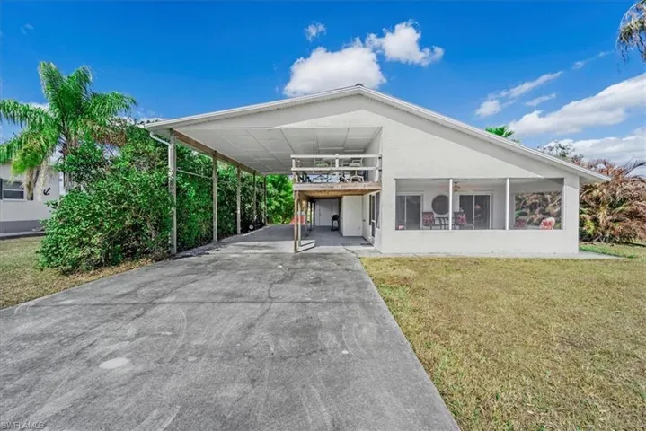 RV Port House with Full Hook-ups