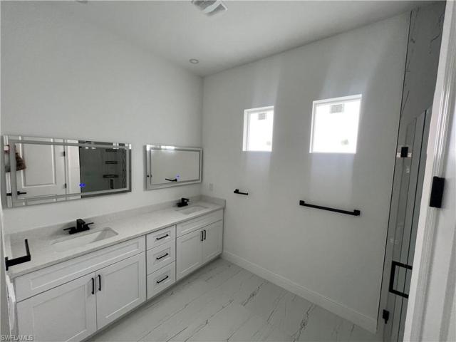 313 LLoyd AVE, LEHIGH ACRES FL 33974