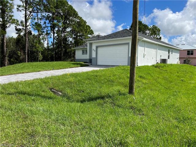 313 LLoyd AVE, LEHIGH ACRES FL 33974