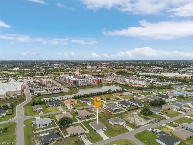 Super convenient location, just off Nicholas Pkwy