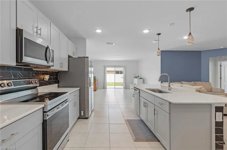 408 Nw 1st Ter, Cape Coral Fl 33993