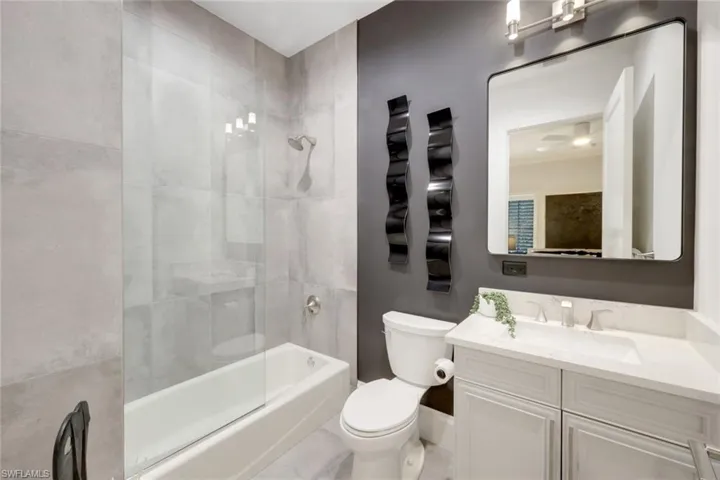 2nd ensuite bathroom