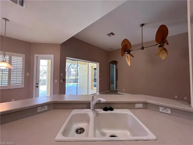 3445 Lakeview Isle Ct, Fort Myers Fl 33905