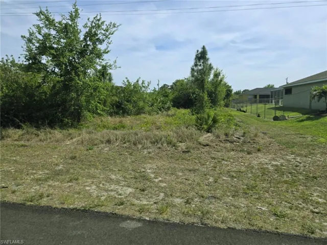 2611  2nd SW ST, Lehigh Acres, FL 33976