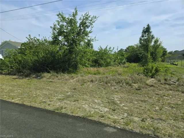 2611  2nd SW ST, Lehigh Acres, FL 33976
