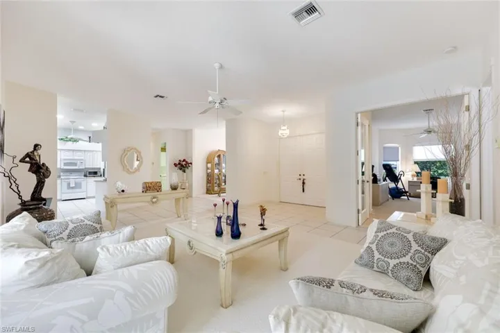 2079  Imperial  CIR, Naples, FL 34110