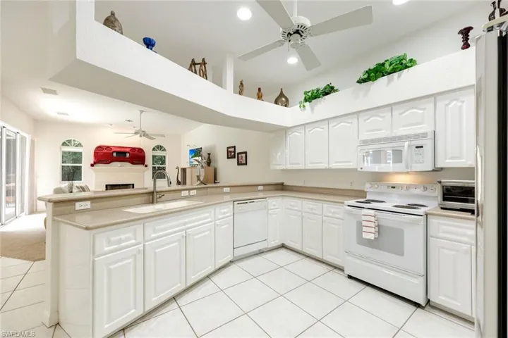 2079  Imperial  CIR, Naples, FL 34110