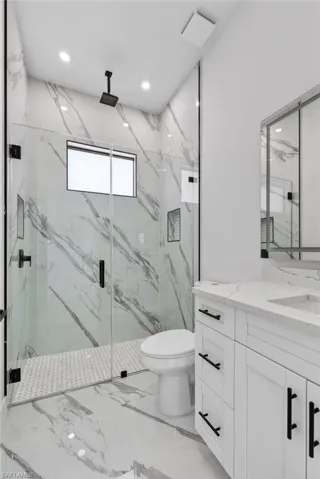 2nd Bathroom