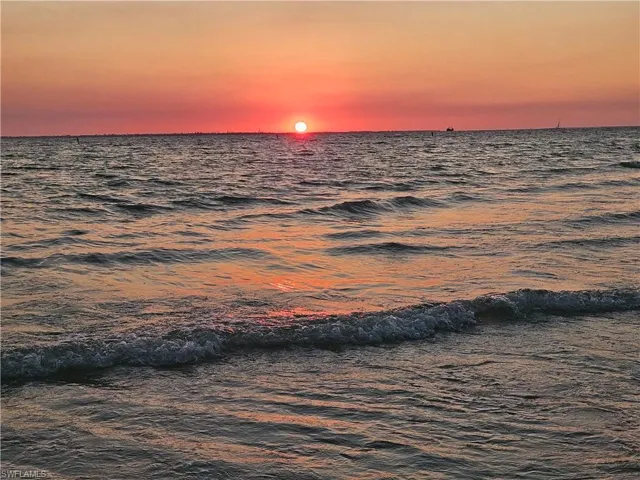 205 Miramar St, Fort Myers Beach, Florida 33931